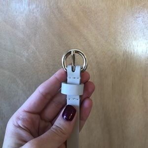 Narrow Creme Belt with Gold Buckle